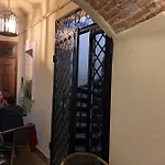 у львові на вулиці лесі українки 19 Appartement