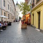 у львові на вулиці лесі українки 19 Apartamento