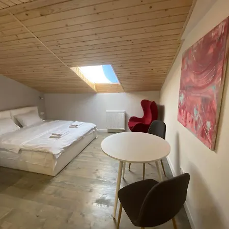 у львові на вулиці лесі українки 19 *