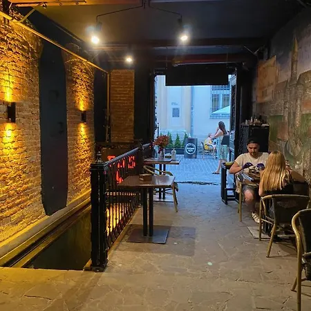 у львові на вулиці лесі українки 19 Apartament *