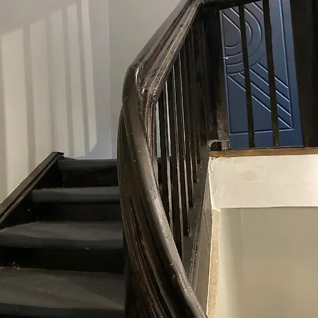 у львові на вулиці лесі українки 19 Apartment