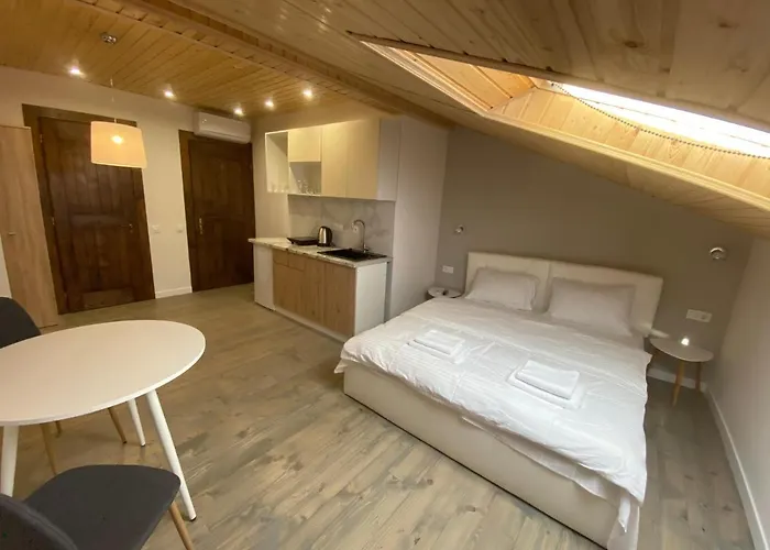 у львові на вулиці лесі українки 19 *