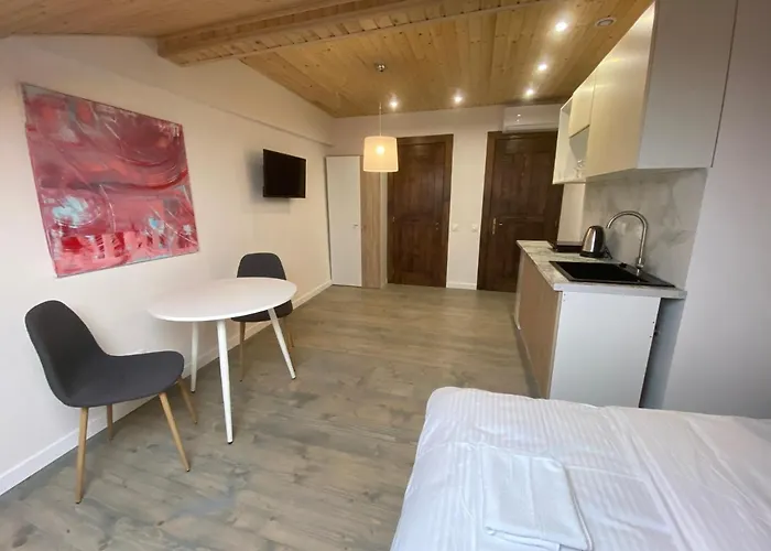 у львові на вулиці лесі українки 19 *