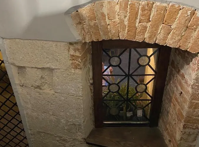 у львові на вулиці лесі українки 19 *