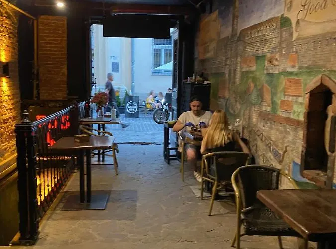 у львові на вулиці лесі українки 19 *