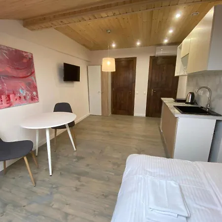 у львові на вулиці лесі українки 19 *